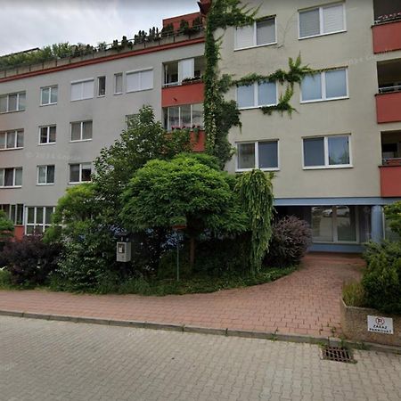 Alure Residences 2 & 24H Self Check-In, Parking In The Garage In The Apartment Building Included, New Building, Terrace, Green Location With A Forest Park With A Lake, Children'S Playground Banská Bystrica Eksteriør billede
