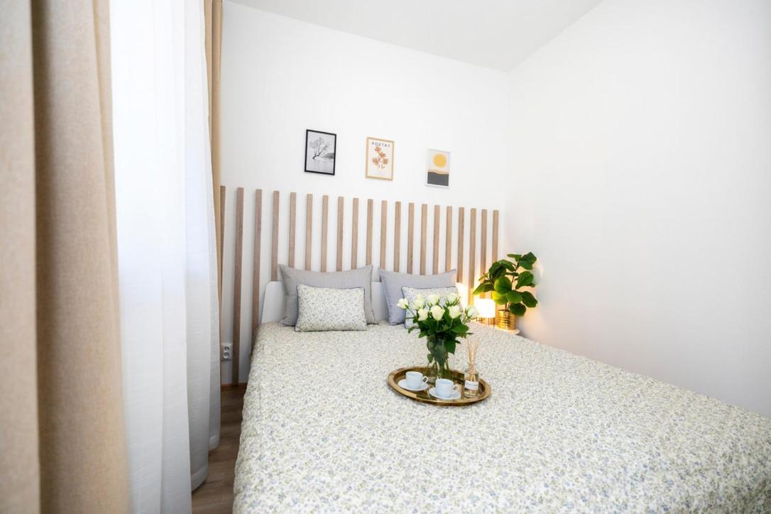 Alure Residences 2 & 24H Self Check-In, Parking In The Garage In The Apartment Building Included, New Building, Terrace, Green Location With A Forest Park With A Lake, Children'S Playground Banská Bystrica Eksteriør billede